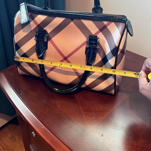 Burberry Bag - Picture 8 of 9